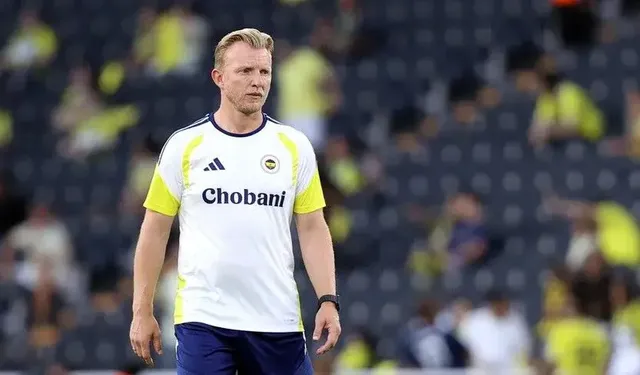 Fenerbahçe'de Dirk Kuyt dönemi: Eski takımı Liverpool'a karşı sahaya çıkacak