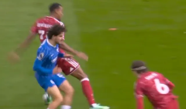 Ferdi Kadıoğlu’na sakatlık şoku! Liverpool maçına devam edemedi