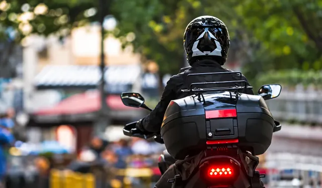 İstanbul motosiklet yasağı sürüyor: Kuryeler yeni talimatı bekleyecek