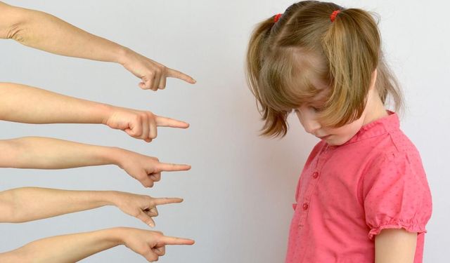 Okul çıkışında bitmiyor! Akran zorbalığı dijital dünyada nasıl büyüyor?