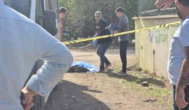 Şakanın sonu ölümle bitti!11 yaşındaki çocuk minibüsün altında kaldı