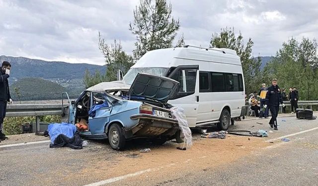 Adana'da katliam gibi kaza! 3'ü çocuk 5 kişi öldü, 8 yaralı