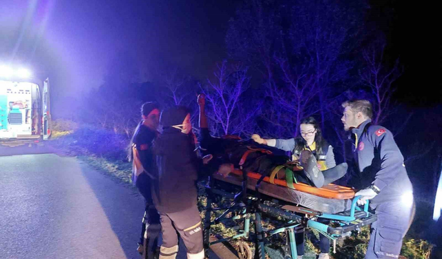 Kazada yaralandı, sigarasını bırakmadı