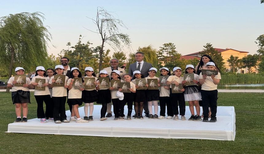 Geleceğin moda vizyonerleri Rami Kütüphanesi'nde sahne aldı