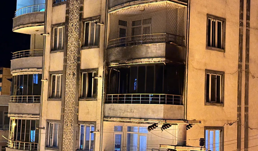 Adıyaman’da 5 katlı binada korkutan yangın! Dairelerinde mahsur kaldılar