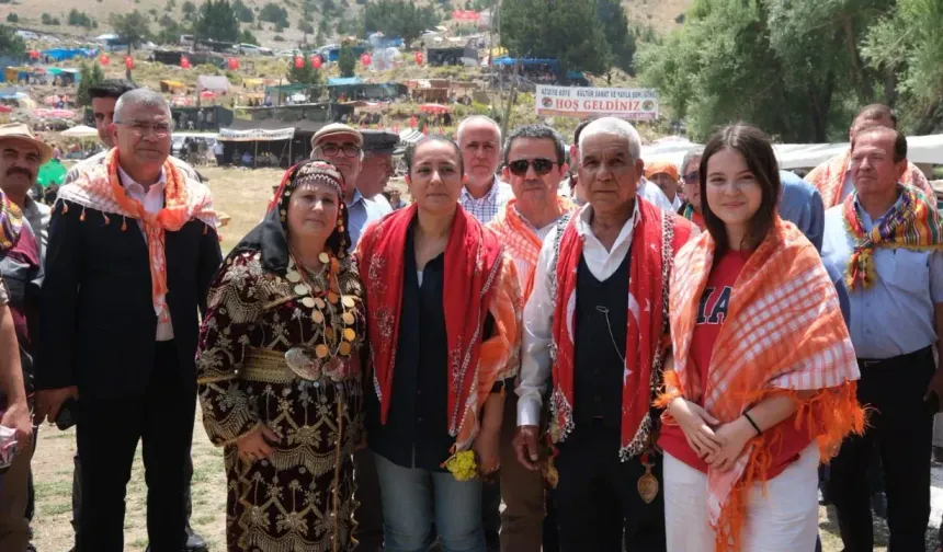 Burdur’da Aziziye Köyü 22. Kültür, Sanat ve Yayla Şenliği yoğun katılımla gerçekleşti