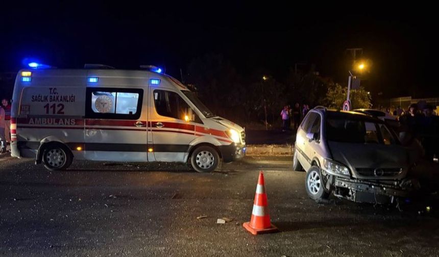 Sakarya’da korkunç çarpışma: 8 kişi hastaneye kaldırıldı!