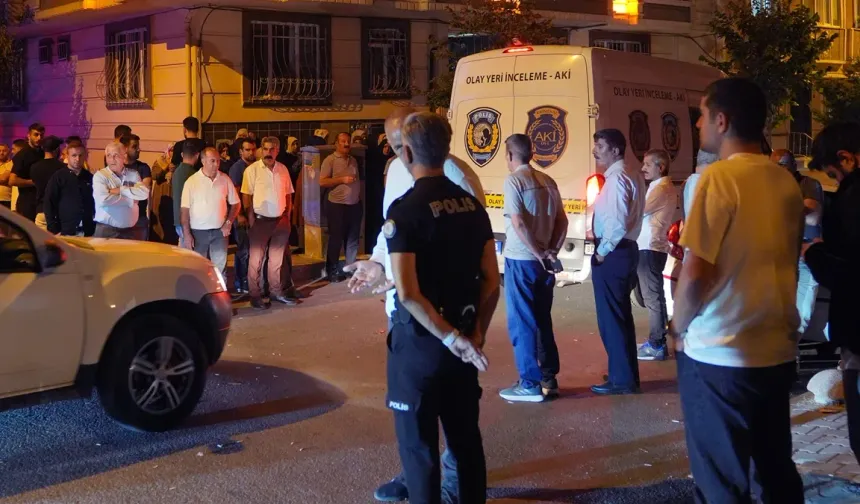 Sultangazi’de şoke eden cinayet: Annesini tabancayla öldürdü!