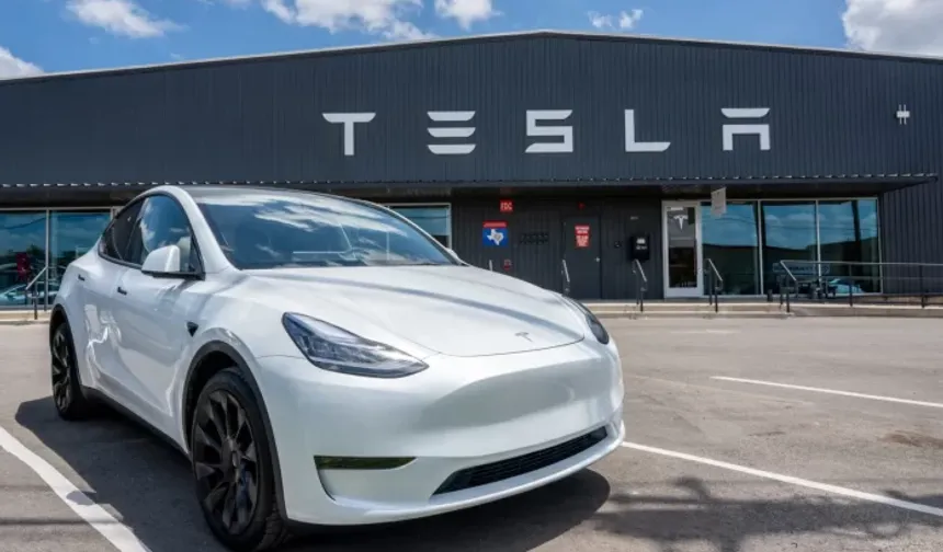 ABD'de Tesla alarmı: "Acil durum kapı kolu" soruşturması!
