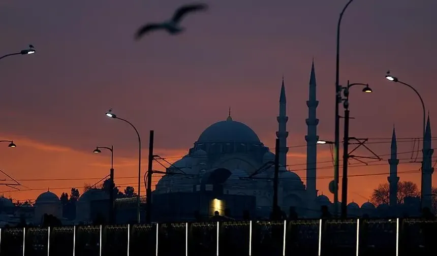 Mevlid Kandili ne zaman, ayın kaçında? 2026 Diyanet Mevlid Kandili  tarihi