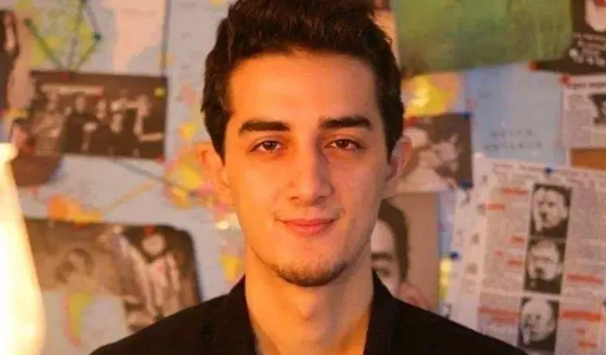 Enes Batur gitti, Ruhi Çenet lider oldu!