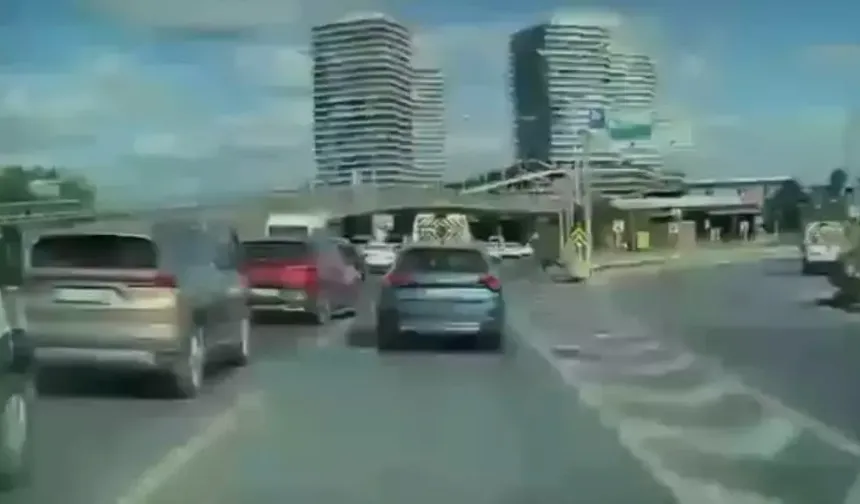 Şişli’de korku dolu anlar: Otomobil motosiklete böyle çarptı!