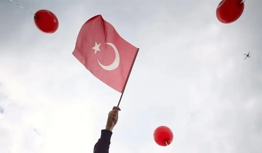 28 Ekim Salı yarım gün mü? 29 Ekim resmi tatil mi? 2025 Cumhuriyet Bayramı hangi gün?