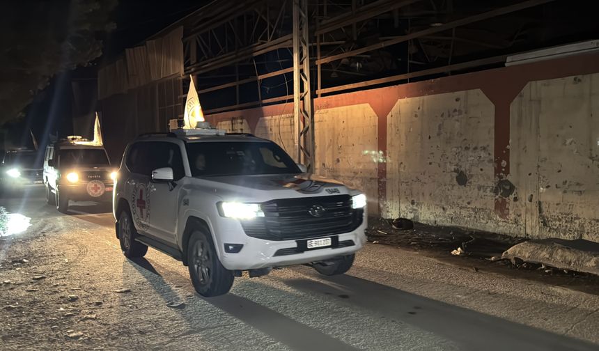 Hamas, hayatını kaybeden rehinelerin cenazelerini almaya başladı!