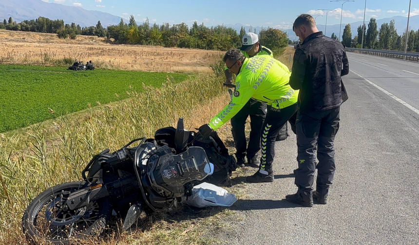 Kapadokya yolunda feci kaza: Rus motosiklet sürücüsü Erzincan’da hayatını kaybetti