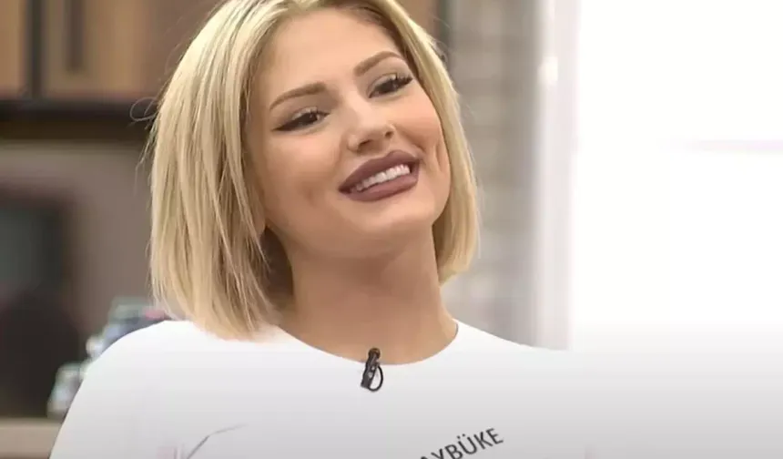 Kısmetse Olur'un ünlü isminin yeni hali şaşırttı: Dudak dolgularını erittirdi, bambaşka biri oldu!
