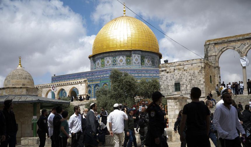 Filistin’den Mescid-i Aksa uyarısı: “Tarihi ve dini kimlik hedef alınıyor”