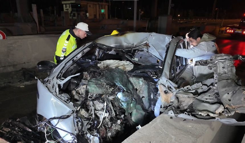 Tuzla'da feci kaza: 27 yaşındaki asistan doktor yaşamını yitirdi!