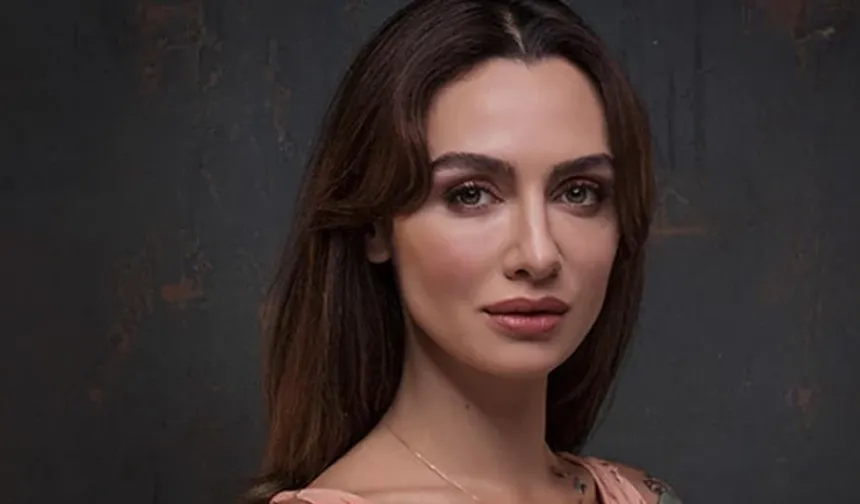 Birce Akalay sevimli dostlarıyla tatilde!