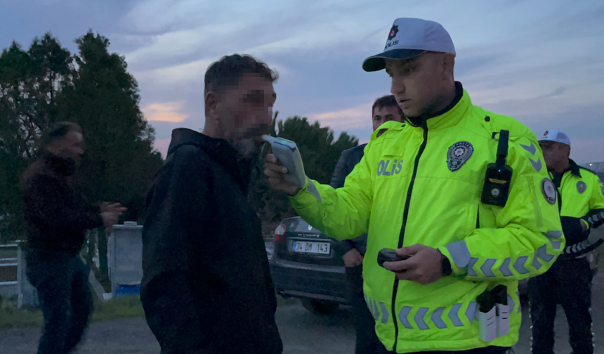 Mezarlığa uçtu, firar etti: Tekrar kaza mahalline gelen sürücü alkollü çıktı