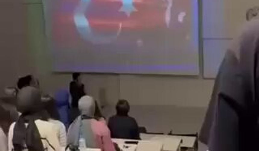 Ata’ya saygı duruşunda telefon skandalı cezasız kalmadı: Erbakan Üniversitesi soruşturma başlattı!