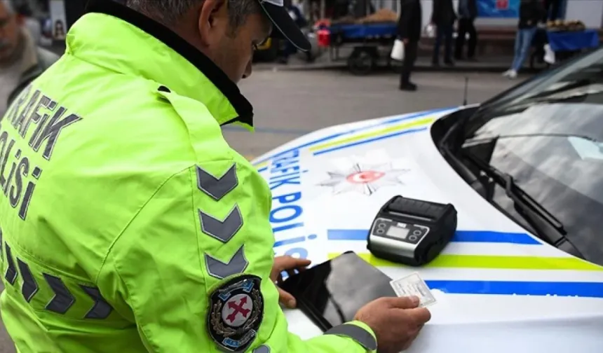 Muğla'nın Seydikemer ilçesinde drift yapan sürücüye ceza uygulandı