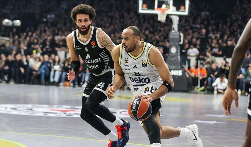 Fenerbahçe'den Sırpların provokatif pankartına ezici cevap!