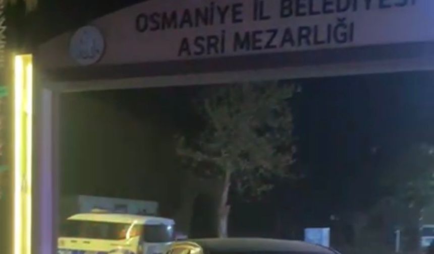 Osmaniye'de mezarlıkta park halindeki araçta iki genç ölü bulundu!