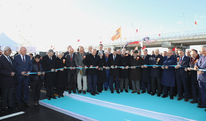 Van çevre yolunun iki etabı bugün açıldı!