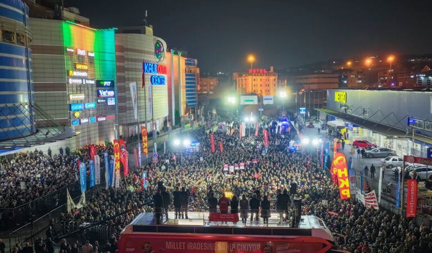 CHP'nin 'Millet İradesine Sahip Çıkıyor' mitingi Çatalca'da başladı! Özgür Özel yurttaşlara sesleniyor