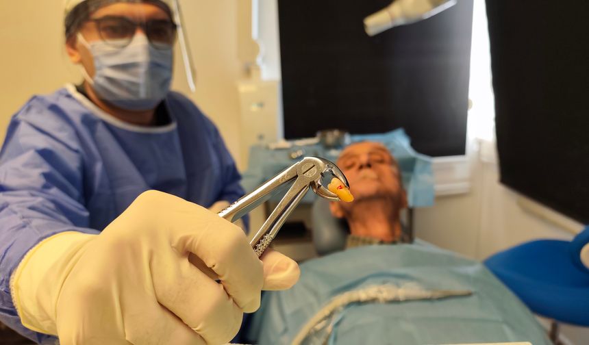 83 yaşında 20’lik diş şaşkınlığı!