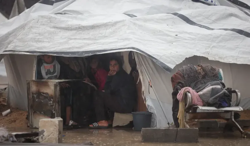 Gazze’de fırtına ve sağanak felaketi