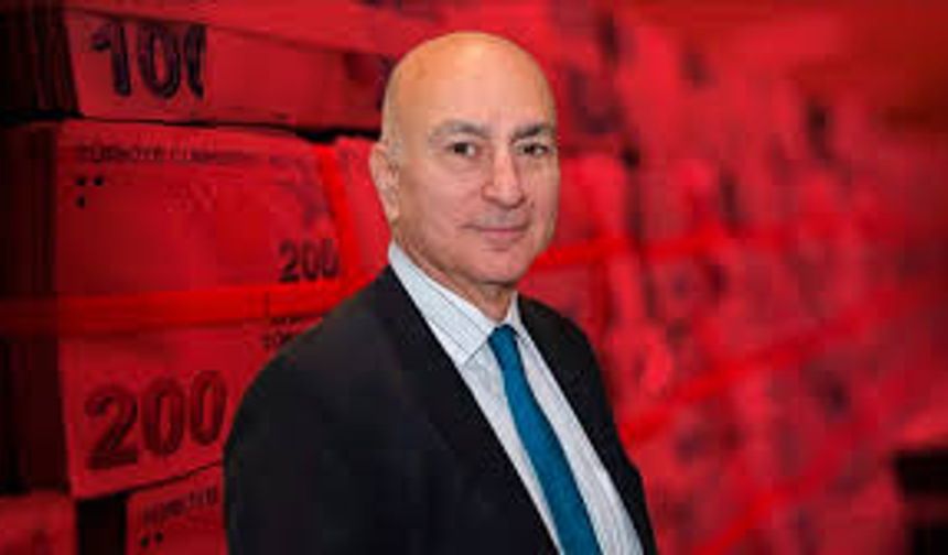 Ekonomist Mahfi Eğilmez: 'Orta sınıf yiyip içip geziyor, AVM'lerde gezenler zenginler değil'