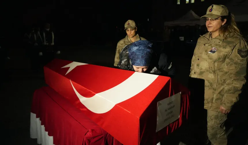 Muş'ta makam odasında silahı ateş aldı! İlçe Jandarma Komutanı hayatını kaybetti