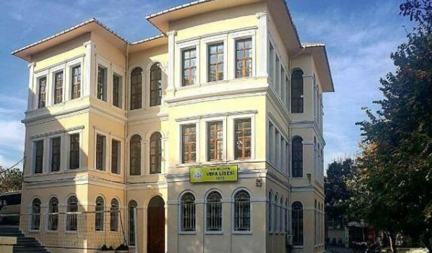 Vefa Lisesi 150 yılı aşan köklü geçmişiyle eğitime yön verdi