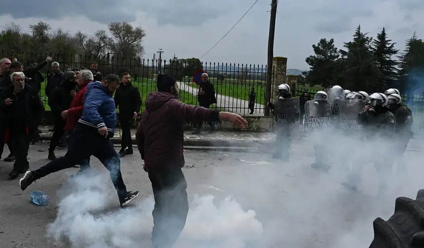Yunanistan'da çiftçiler hava trafiğini aksattı