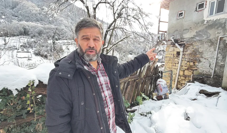 Bartın'da korkutan heyelan! Evler ve yollar hasar gördü