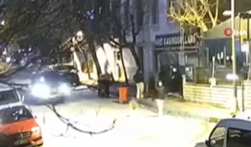 Güngören'de 'yan baktın' cinayeti: 16 yaşındaki Atlas'ın vurulma anı kamerada