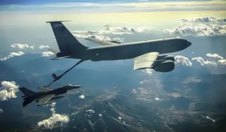 MSB, yılın ilk gününde Gök Vatan semalarını süsledi