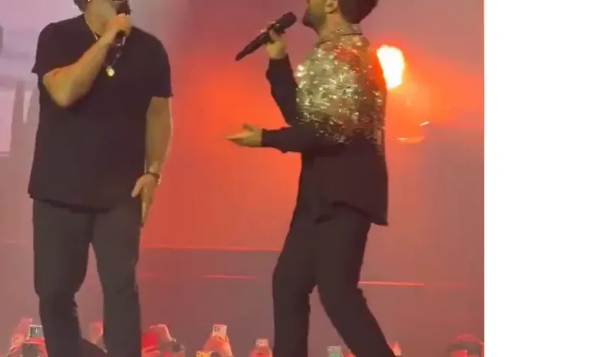 Tarkan’ın konserinde sürpriz düet: Cem Yılmaz sahneye çıktı