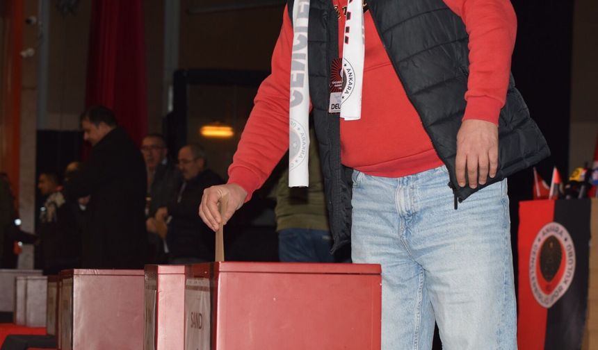 Gençlerbirliği’nde olağanüstü genel kurulda oylama başladı!