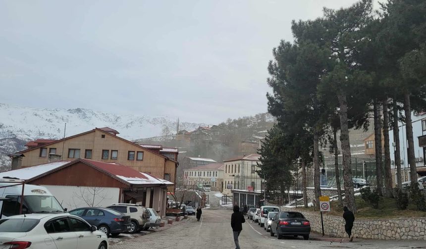 Kemaliye ilçesi doğalgaz hizmetine kavuşmayı bekliyor