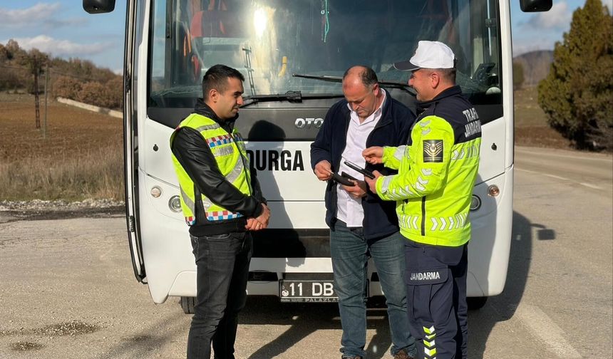 Bilecik'te sivil otobüs denetiminde 1 sürücüye işlem yapıldı