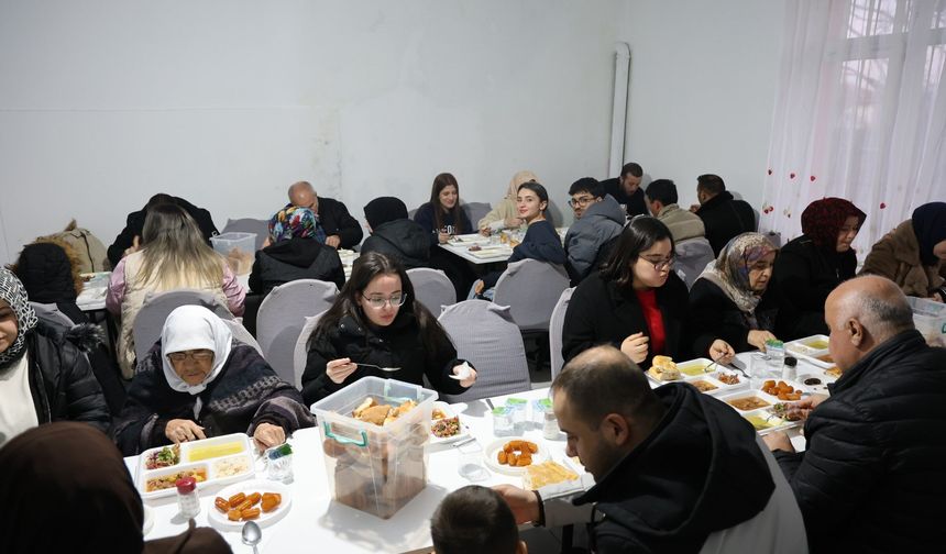 Bu köyde evlerde iftar sofrası kurmak "yasak"