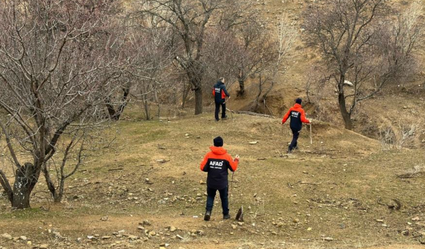 Elazığ’da kaybolan yaşlı adam için 51 kişilik ekip seferber oldu