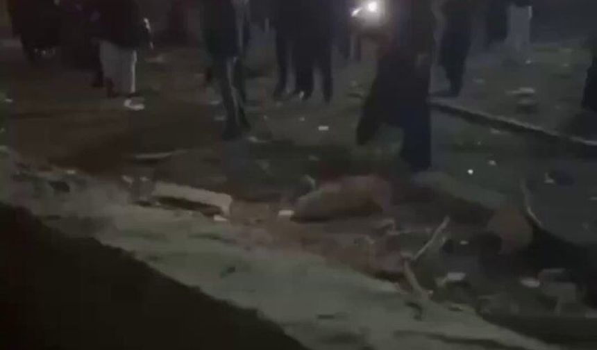 İsrail'de Demir Kubbe aşıldı: İran füzesi sonrası bina yıkıldı