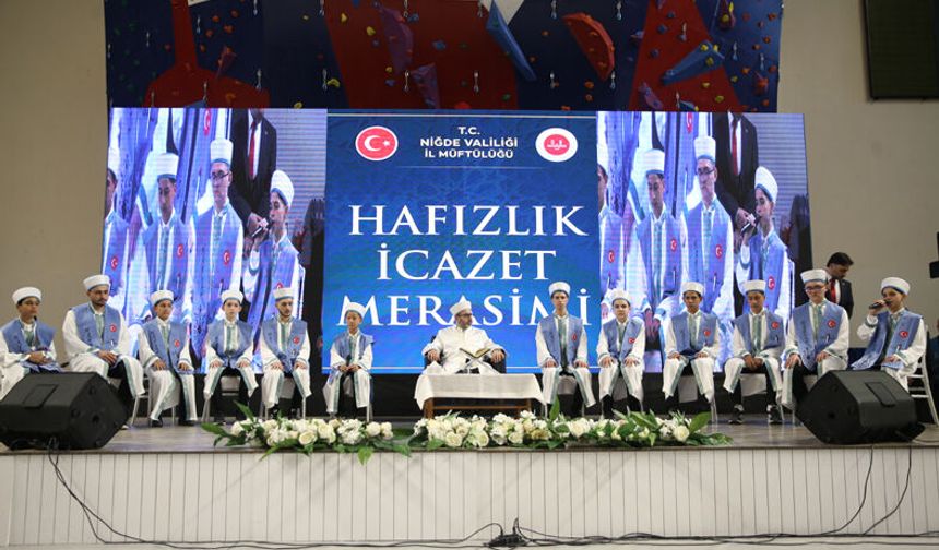 Niğde'de hafızlık gururu: 111 öğrenci icazetlerini aldı