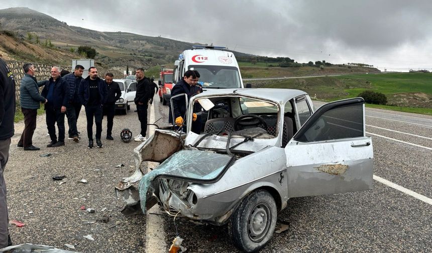 İki otomobilin çarpıştığı kazada: 1 kişi yaralandı
