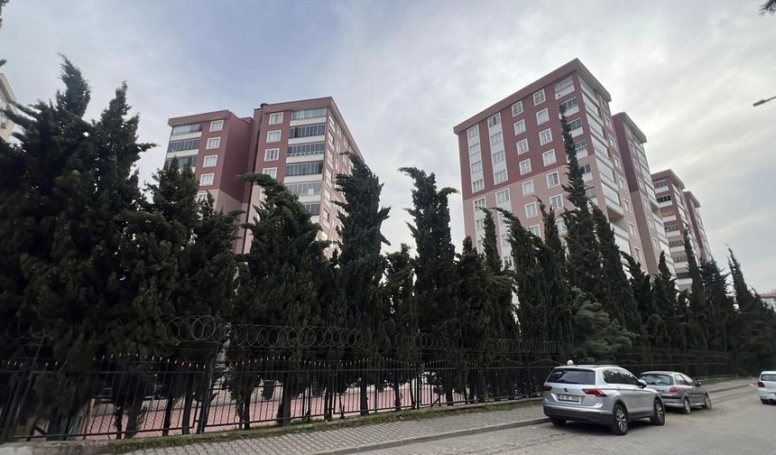 Saldırganın yaşadığı sitede derin sessizlik