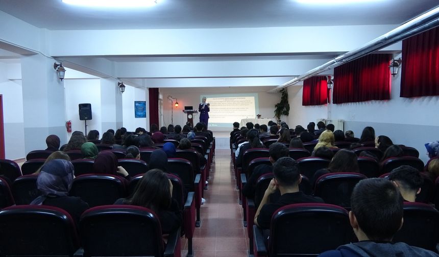 Yozgat'ta aile iletişiminin püf noktaları seminerle vurgulandı